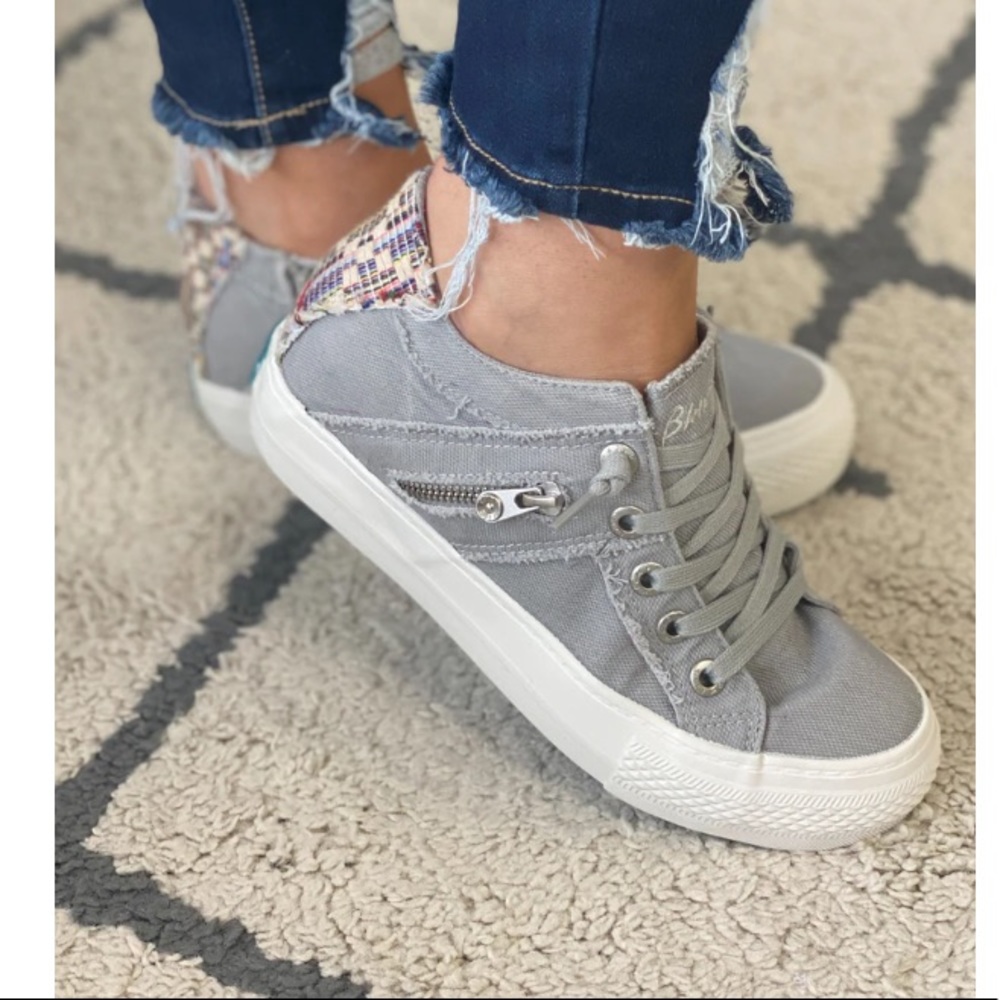 NEVER WORN!! Blowfish Malibu Melondrop Wedge Sneaker